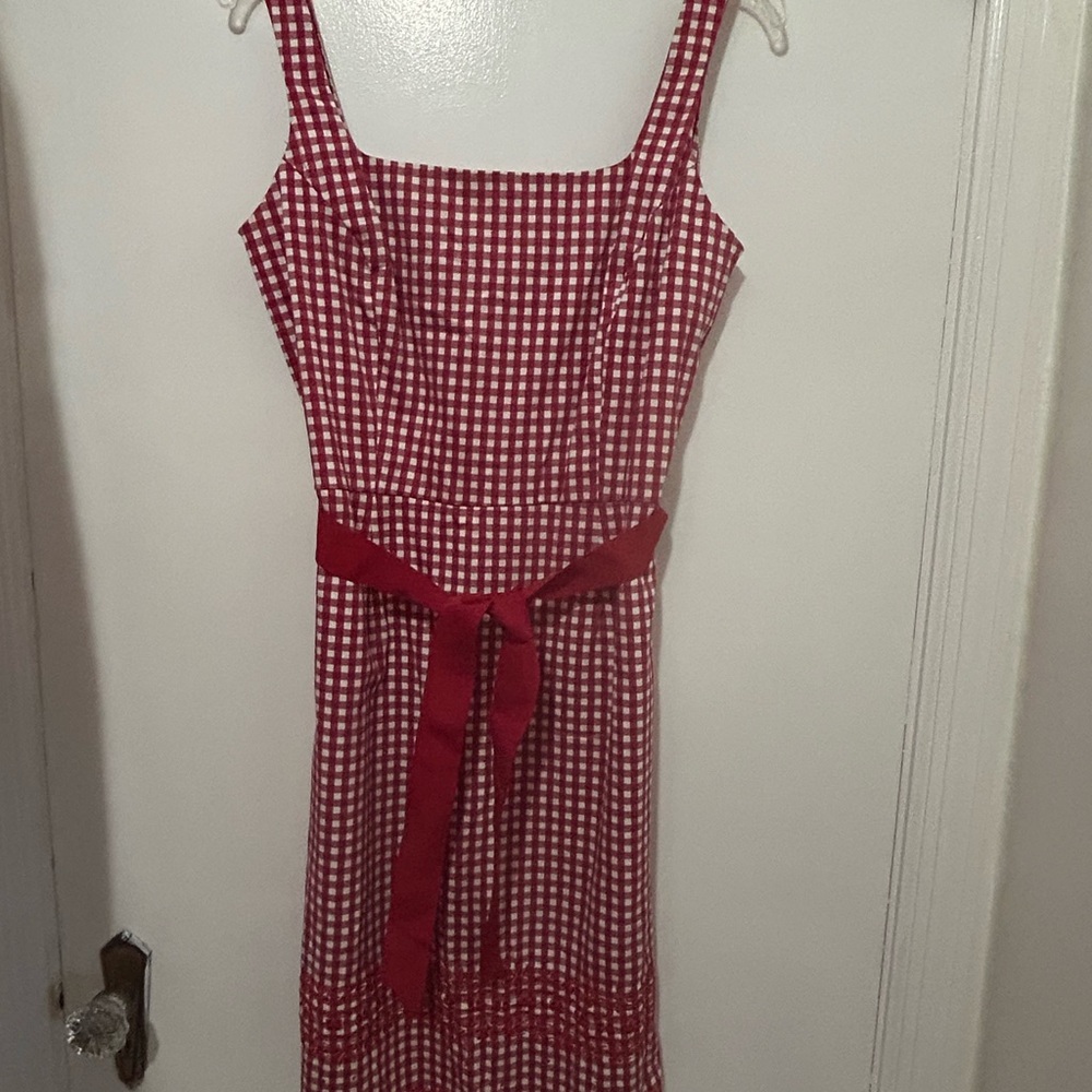 Gingham in red and white with a great classic style. 4th of July!